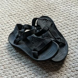 Black Teva